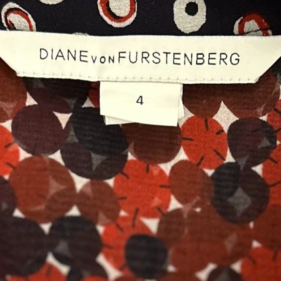 Diane von Furstenberg - Silk Pattern Dress - (Never Worn) - Picture 6 of 7